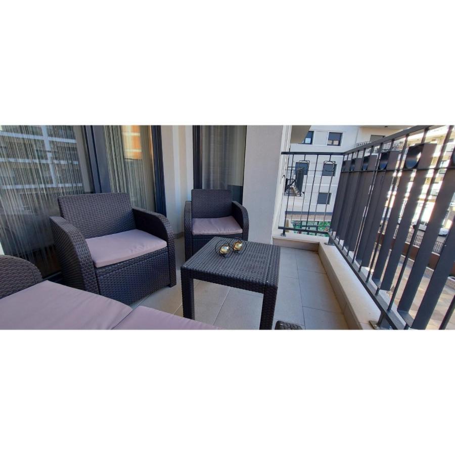 Impressive Apartment Требине Екстериор снимка